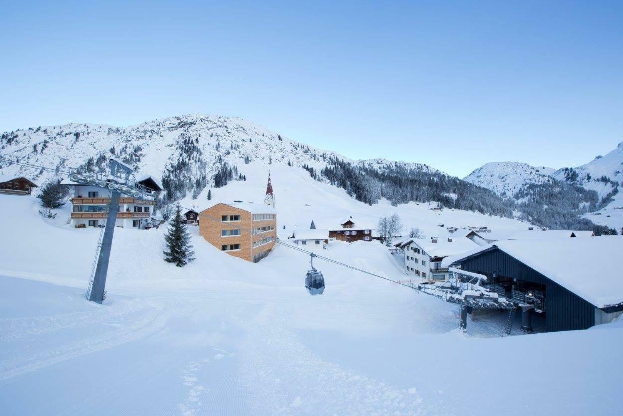 Warthsap Apartmenthaus Warth  Exteriér fotografie